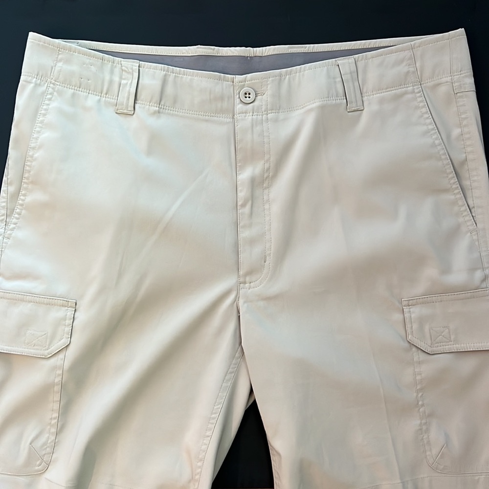 Roundtree & Yorke Mens Cargo Short #463 (New No Tags)